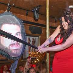 Jenelle Evans Smashes David Eason Piñata During NYC Divorce Party