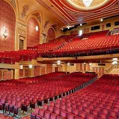 The Ultimate Guide to Dressing for the Theater in Southwestern Michigan