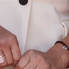 Lauren Sanchez Rocking Double the Diamonds on Ring Fingers on Wedding Day