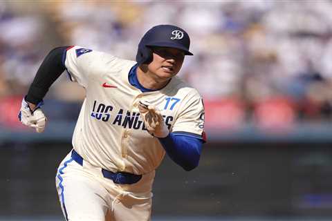 Shohei Ohtani appears to doze off during Dodgers’ demolition of Yankees
