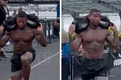 Darren Waller Shows Off Retirement Body During HYROX Fitness Event In NYC