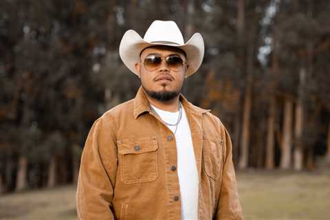 Signed: Maoli Inks With WME, Matt Stell Expands Deal With Endurance Music Group