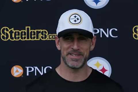 Aaron Rodgers Says He's Married