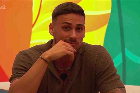 Analysis: Love Island Podcast Hosts Critique Ben's Controversial 'Humbling' Comment, Prompting..
