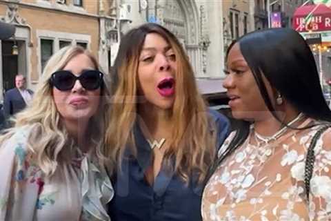 Wendy Williams Meets Up With Friends for Ladies' Night in New York City