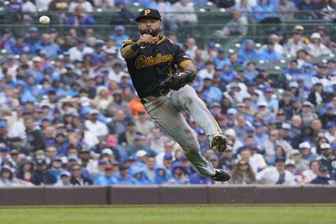Yankees could reunite with infielder as MLB trade deadline names emerge
