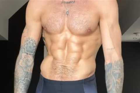 Guess The 'Love Island' Star Flashing His Rock-Hard Abs