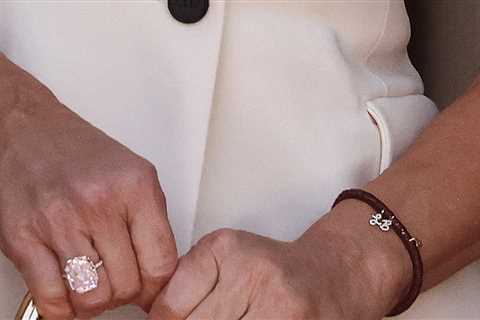 Lauren Sanchez Rocking Double the Diamonds on Ring Fingers on Wedding Day