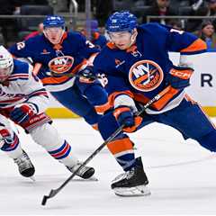 Marc Gatcomb gets one-way deal from Islanders after impressive stint