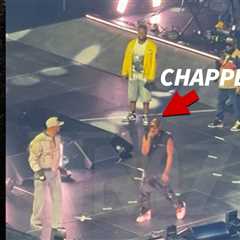 Dave Chappelle Crashes Wu-Tang Clan Stage in Ohio & Leads Them in Beatbox