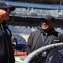 Yankees announcer Dave Sims fires back at Boomer Esiason over games he ‘blew off’