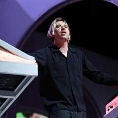 Flume Teams With Emma Louise for New Collaborative Album, ‘DUMB’