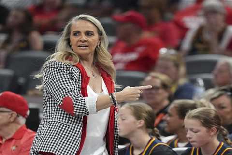 Becky Hammon rips Aces after losing to Fever in 27-point beatdown: ‘One of the worst games I’ve..