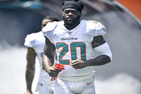 Ex-Dolphins star Reshad Jones has $2.58 million allegedly stolen with woman jailed