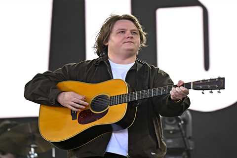 Lewis Capaldi Donates 734,000 Hours of Free Therapy to Those in Need: ‘This Is My Way of..