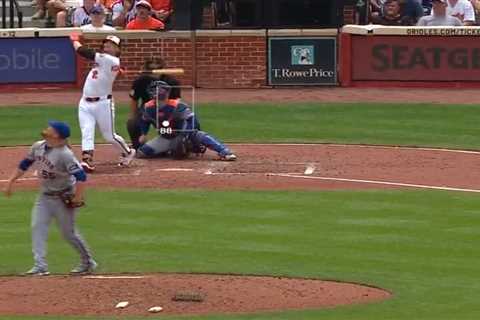 Ryne Stanek blows it as Gunnar Henderson homer sinks Mets in Game 1 of Orioles doubleheader