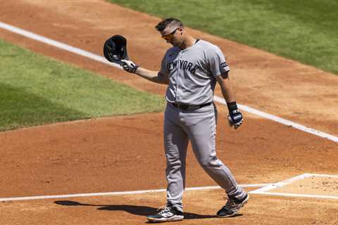 DJ LeMahieu couldn’t fend off the specter of his Yankees end forever