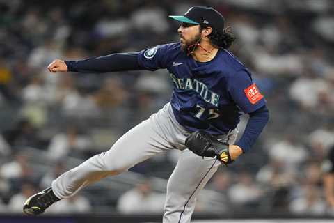 Yankees caught Mariners closer tipping pitches in wild comeback: ‘Weren’t making it very discreet’
