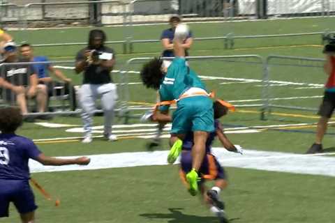 This flag football catch was so insane that Patrick Mahomes was completely mesmerized