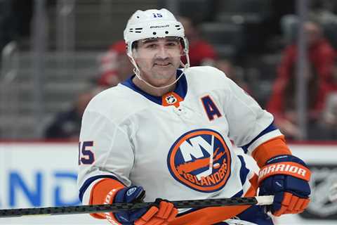 Ex- Islanders star Cal Clutterbuck taking on New York State Open Championship in retirement