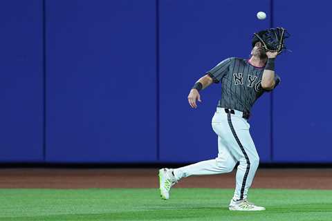 Jeff McNeil giving Mets flexibility after another solid start in center field