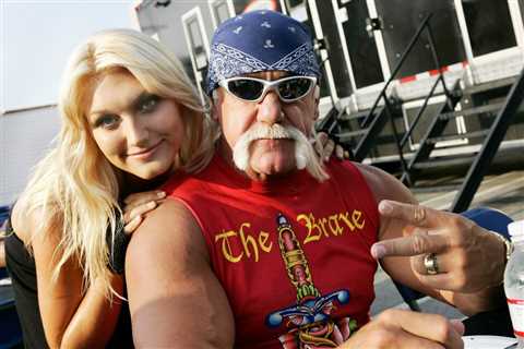 Brooke Hogan Addresses Rumors She & Dad Hulk ‘Fought’ Before His Death: ‘I Felt a Disconnect’