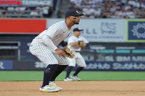 Yankees trade Oswald Peraza to Angels in end to failed Bronx stint