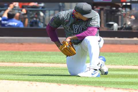 Frankie Montas’ latest clunker sinks Mets against Giants in brutal loss to drop series