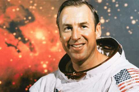Apollo 13 Astronaut Jim Lovell Dead at 97