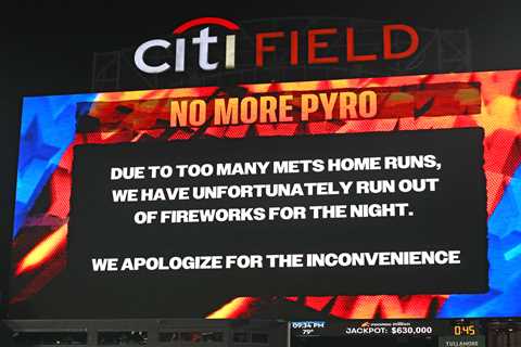 Pete Alonso and Mets’ power show lead to a Citi Field fireworks outage