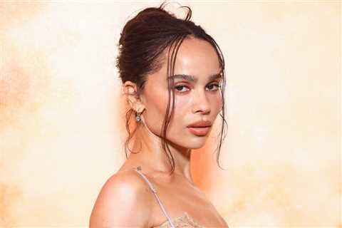 Zoe Kravitz Reviews Bestie Taylor Swift’s New Album ‘The Life of a Showgirl’: ‘No Skips’