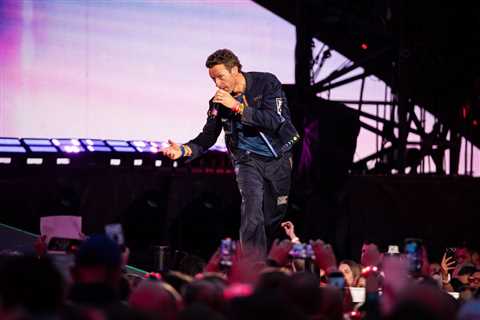 Coldplay’s Chris Martin Jokingly Performs ‘Security Checks’ Before Marriage Proposal at London Show