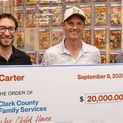 Nick Carter Donates to Child Haven Shelter at Vegas Comic Store