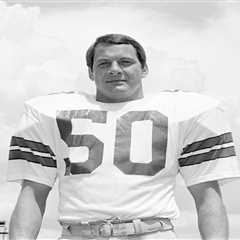 D.D. Lewis, two-time Cowboys Super Bowl champion, dead at 79