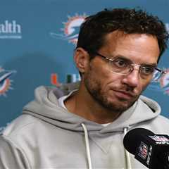 Huge ‘caveat’ will decide if Dolphins owner fires Mike McDaniel