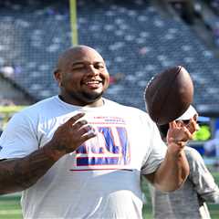Giants’ Dexter Lawrence is ‘flowing’ — and knows the sacks are coming