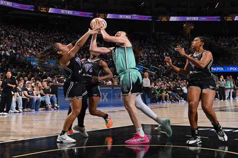 Liberty get help clinching WNBA playoff berth after ugly loss to Valkyries