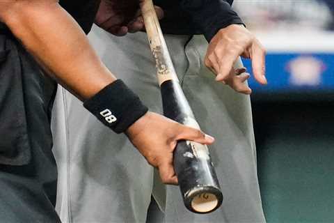 MLB makes quick ruling on Yankees-Astros illegal bat controversy