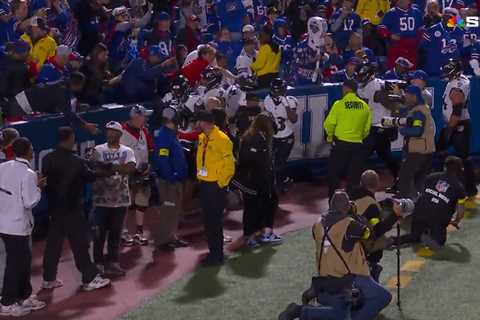 Lamar Jackson gets into wild skirmish with Bills fan after DeAndre Hopkins’ one-handed TD
