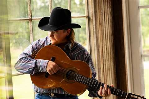 Jake Worthington Revives Traditional Country Sounds on ‘When I Write The Song’: ‘I Like My Music To ..