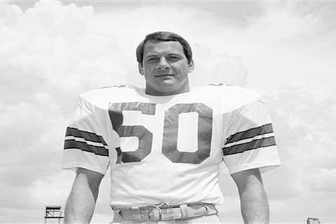 D.D. Lewis, two-time Cowboys Super Bowl champion, dead at 79