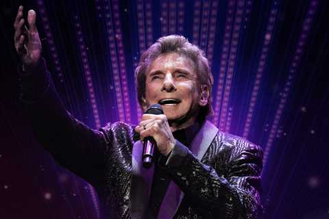 Barry Manilow Announces Farewell Performances in 9 U.S. Cities