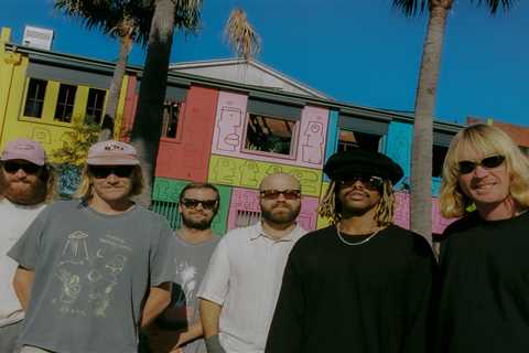 Rauw Alejandro’s ‘GuabanSexxx’ Debuts at No. 1 on Hot Latin Pop Songs Chart