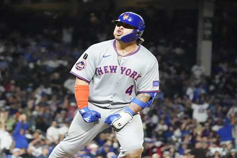 Francisco Alvarez’s late homer caps wild win over Cubs as Mets retake lead in NL wild-card race