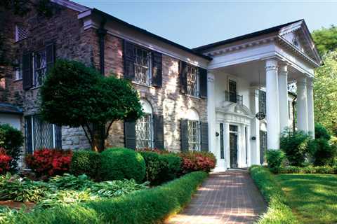 Graceland Scam: Woman Sentenced to Prison Over Fraud Scheme to Auction Off Elvis Presley’s Mansion