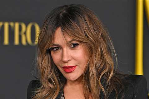 Alyssa Milano Removes Breast Implants to Free Body From Sexualized Past