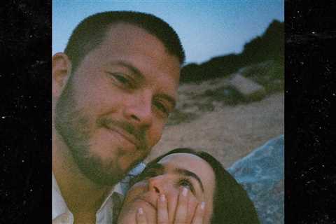 Zoey Deutch Announces Engagement to Jimmy Tatro