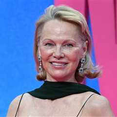 Pamela Anderson Just Ditched Her Iconic Blonde Hair, And You Need To See Her New Look