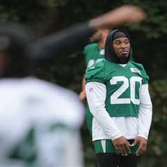 Jets downplay Breece Hall trade rumors as running back addresses cryptic social media post