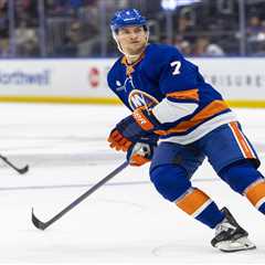 Patrick Roy making lineup change as Islanders look for first win